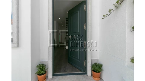 Moradia T4 para Venda em Alvalade
