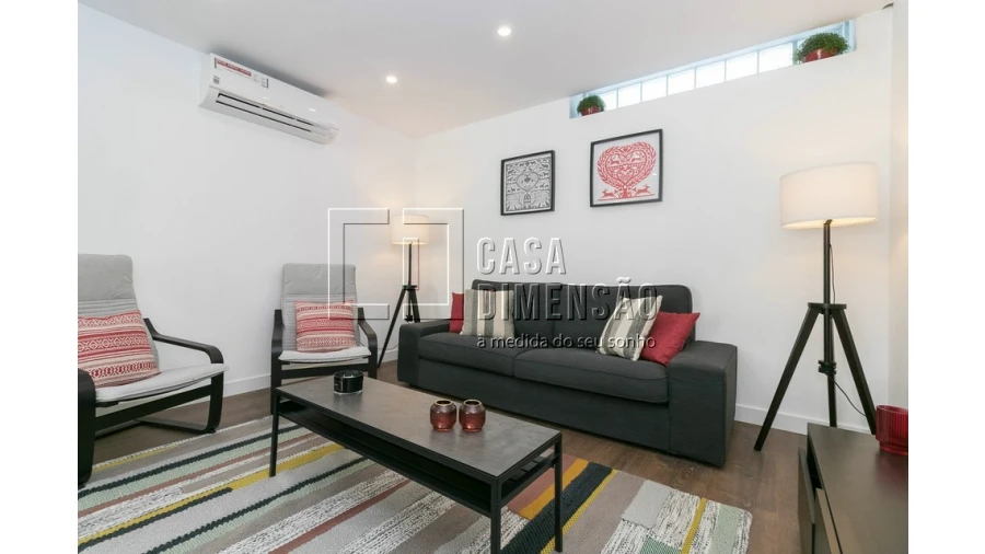 Moradia T4 para Venda em Alvalade Foto 8