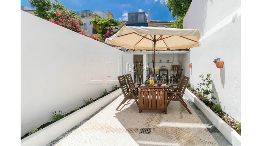 Moradia T4 para Venda em Alvalade Foto 21