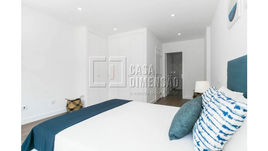 Moradia T4 para Venda em Alvalade Foto 26