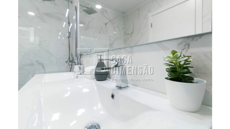 Moradia T4 para Venda em Alvalade Foto 31