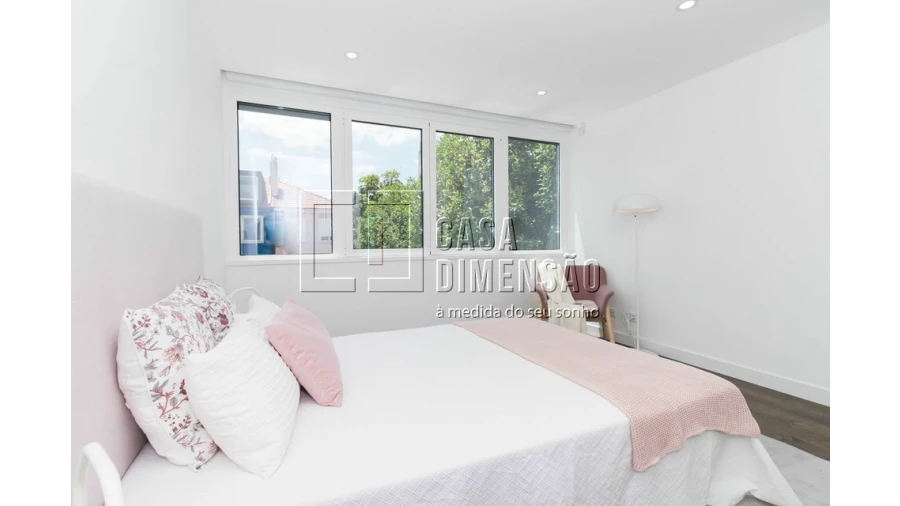 Moradia T4 para Venda em Alvalade Foto 50