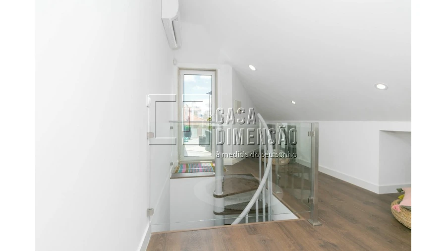 Moradia T4 para Venda em Alvalade Foto 54