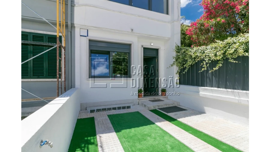 Moradia T4 para Venda em Alvalade Foto 61