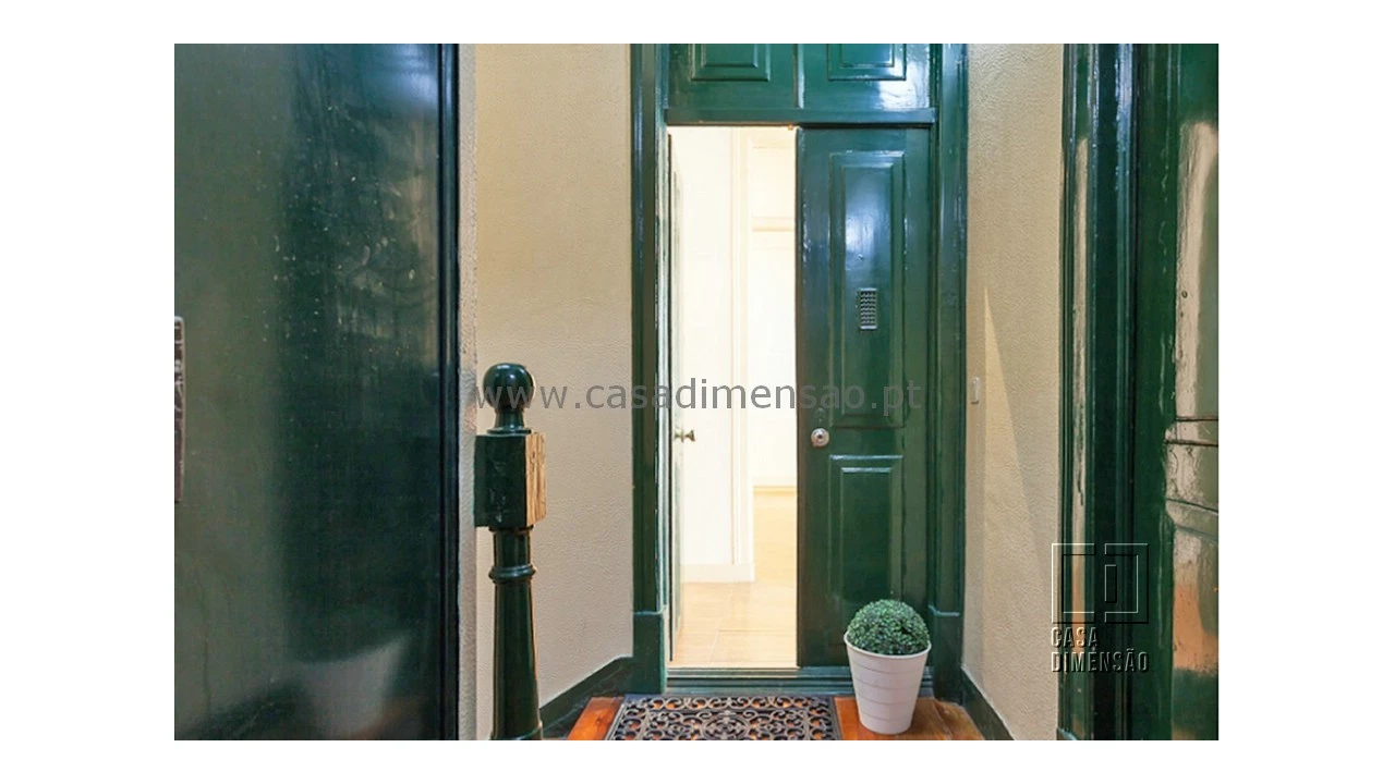 Apartamento T3 para Venda em Avenidas Novas Foto 2