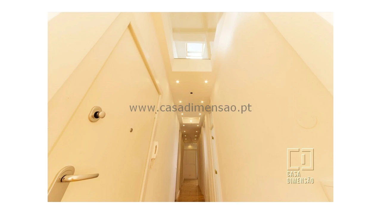 Apartamento T3 para Venda em Avenidas Novas Foto 3