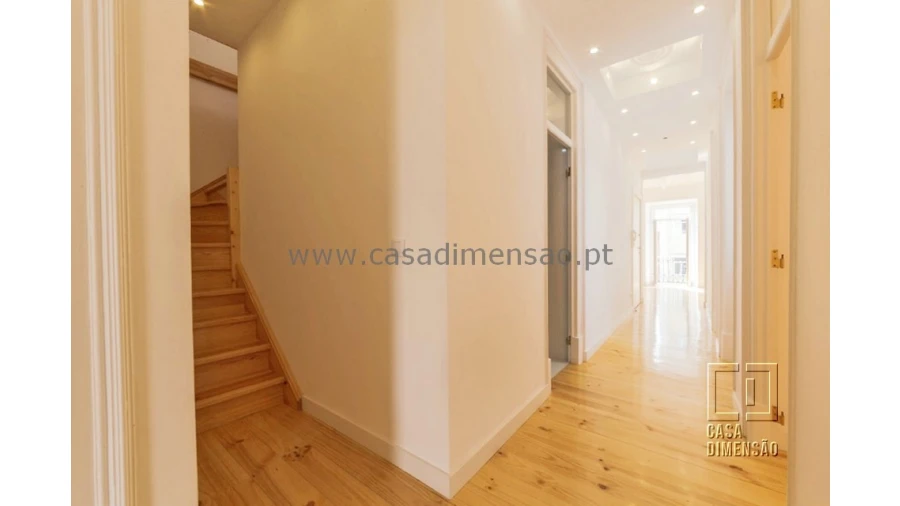 Apartamento T3 para Venda em Avenidas Novas Foto 19