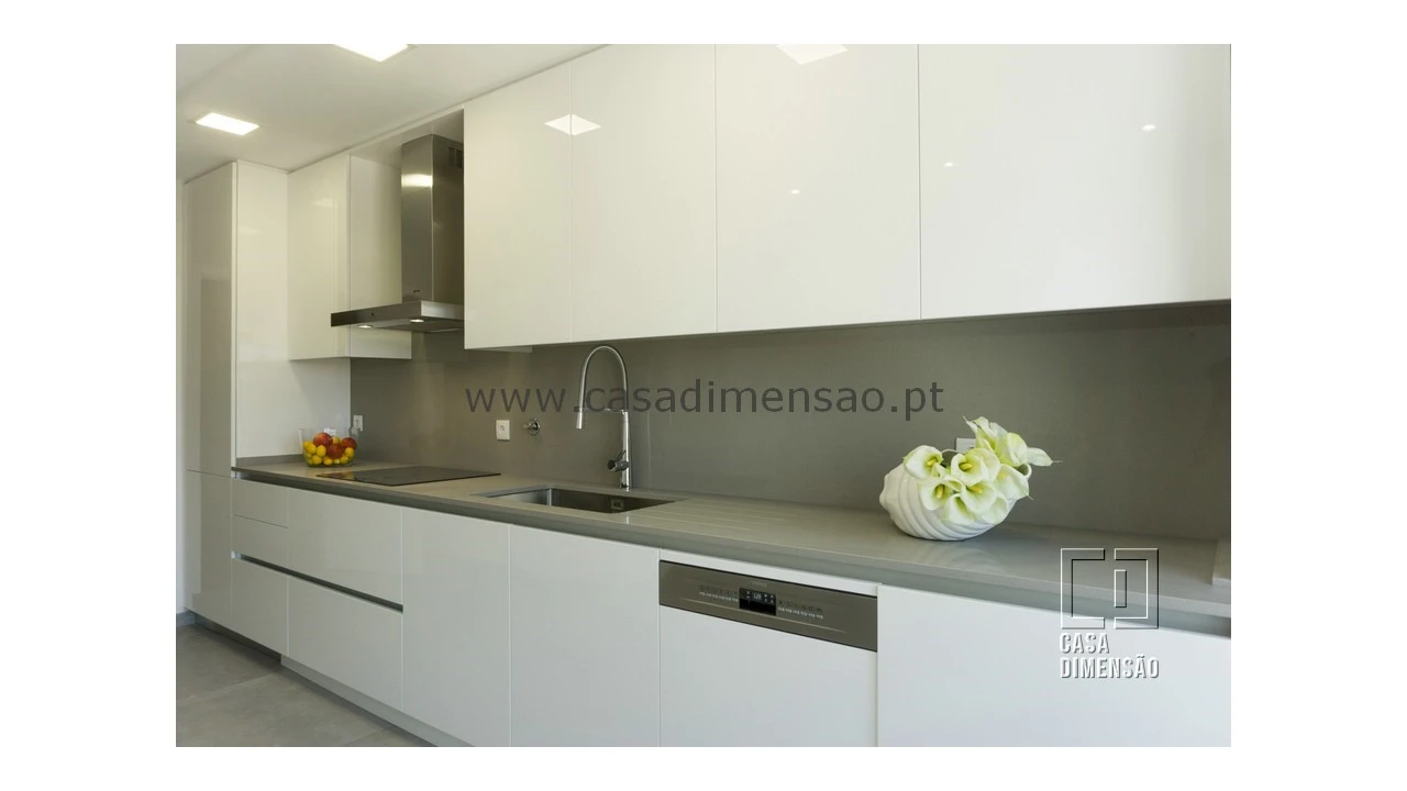 Apartamento T3 para Venda em Carnaxide e Queijas Foto 44