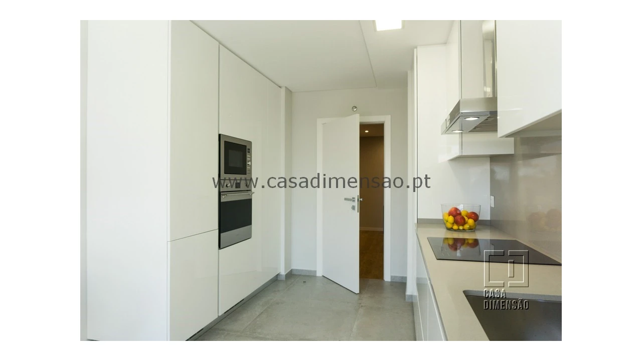 Apartamento T3 para Venda em Carnaxide e Queijas Foto 46