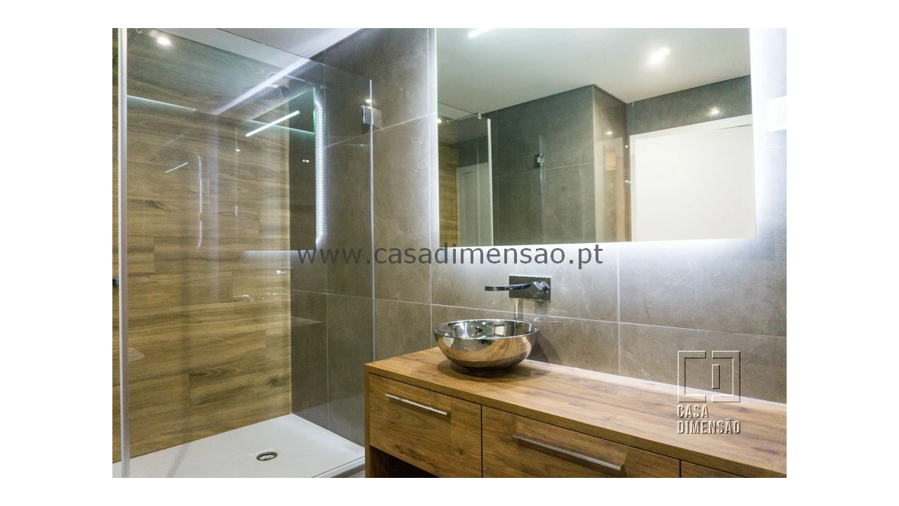 Apartamento T3 para Venda em Carnaxide e Queijas Foto 57