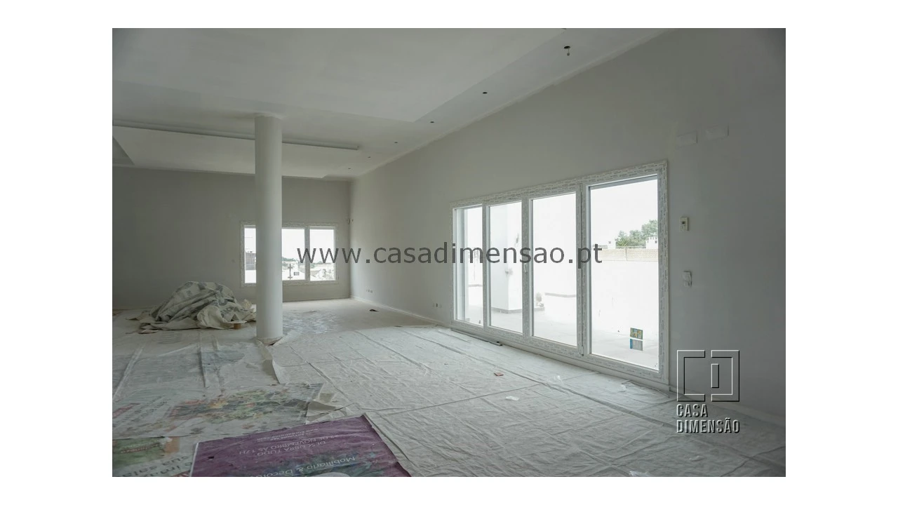 Apartamento T3 para Venda em Carnaxide e Queijas Foto 2