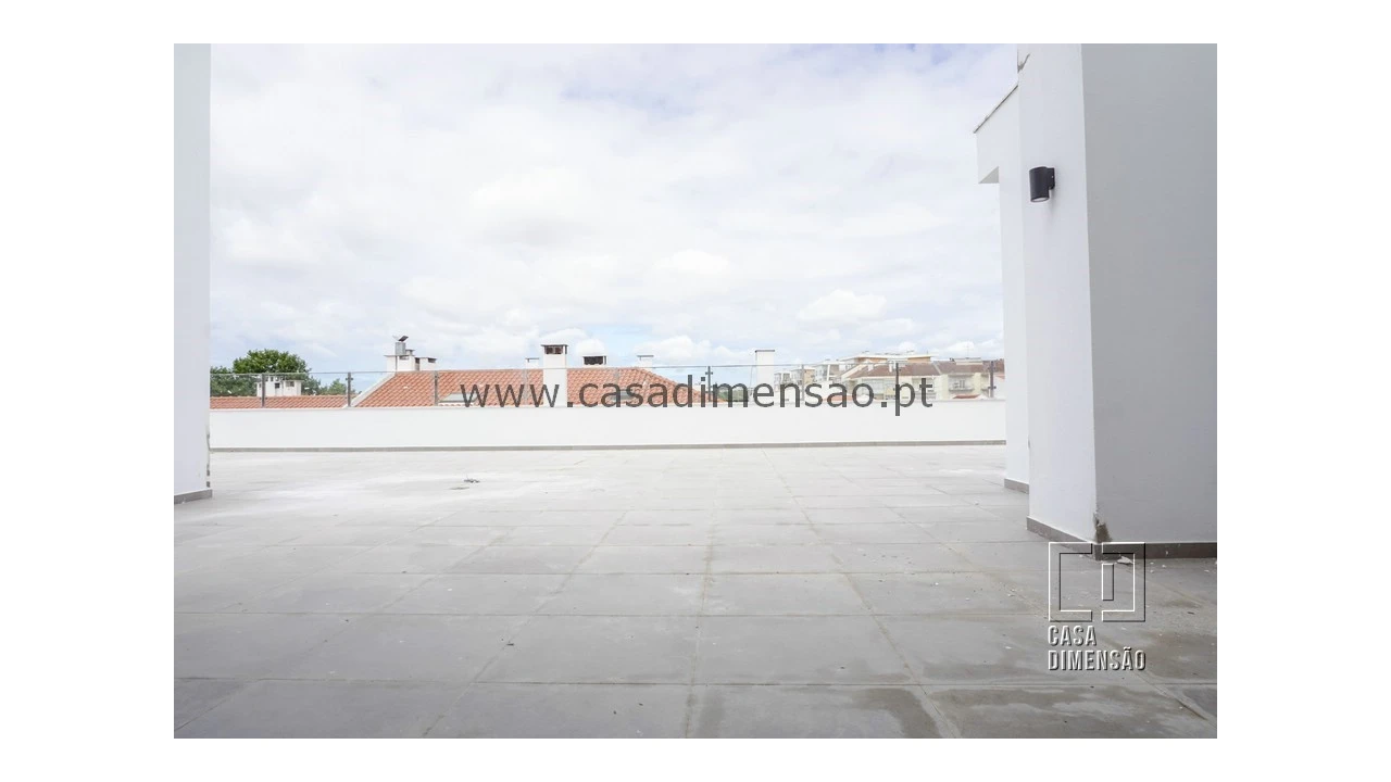 Apartamento T3 para Venda em Carnaxide e Queijas Foto 7