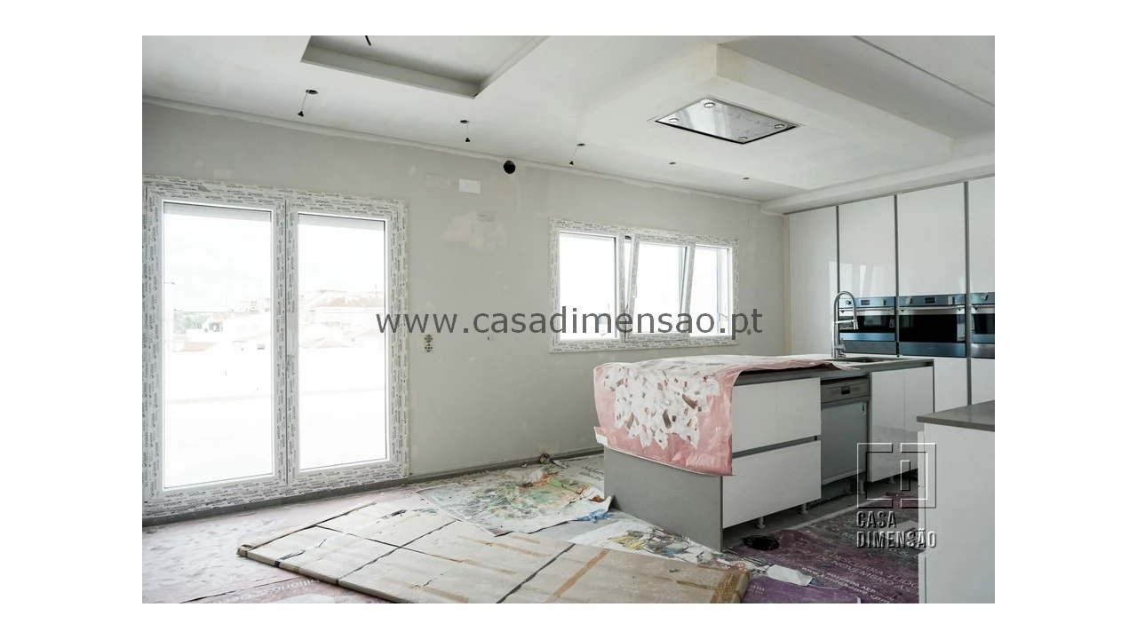 Apartamento T3 para Venda em Carnaxide e Queijas Foto 13