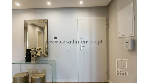 Apartamento T3 para Venda em Carnaxide e Queijas