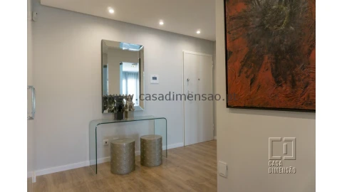 Apartamento T3 para Venda em Carnaxide e Queijas