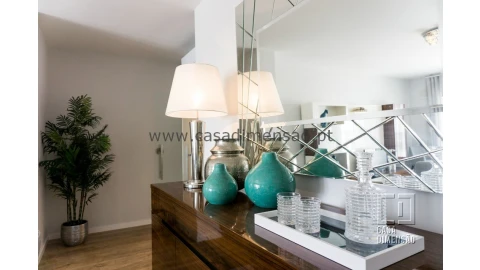 Apartamento T3 para Venda em Carnaxide e Queijas