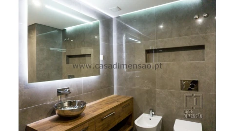 Apartamento T3 para Venda em Carnaxide e Queijas