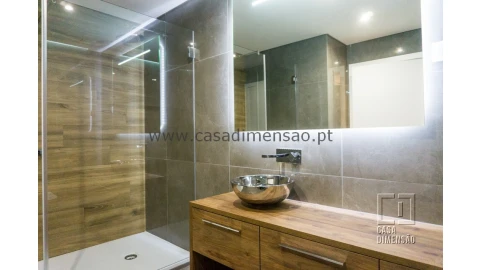 Apartamento T3 para Venda em Carnaxide e Queijas