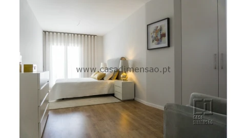 Apartamento T3 para Venda em Carnaxide e Queijas