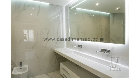 Apartamento T3 para Venda em Carnaxide e Queijas