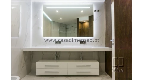 Apartamento T3 para Venda em Carnaxide e Queijas