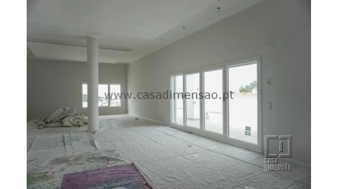 Apartamento T3 para Venda em Carnaxide e Queijas
