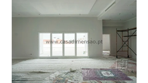 Apartamento T3 para Venda em Carnaxide e Queijas
