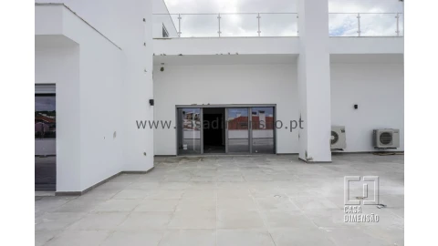 Apartamento T3 para Venda em Carnaxide e Queijas