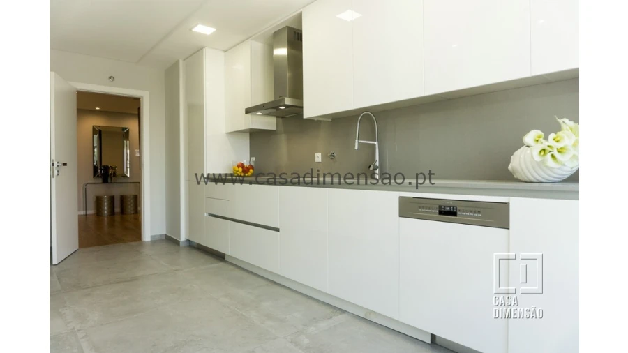 Apartamento T3 para Venda em Carnaxide e Queijas Foto 43