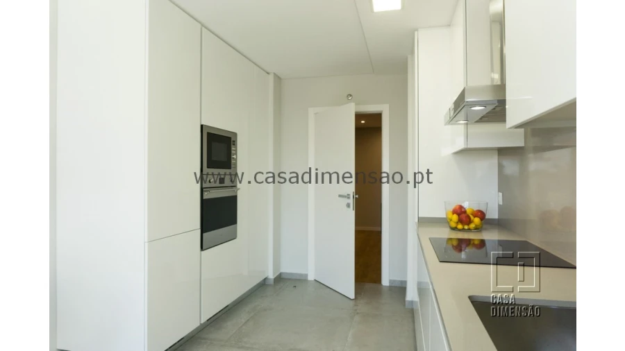 Apartamento T3 para Venda em Carnaxide e Queijas Foto 46