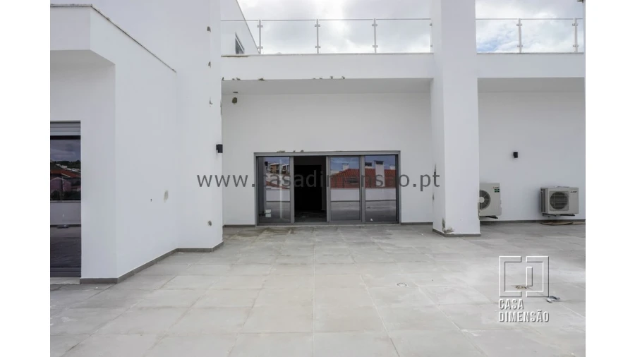 Apartamento T3 para Venda em Carnaxide e Queijas Foto 11