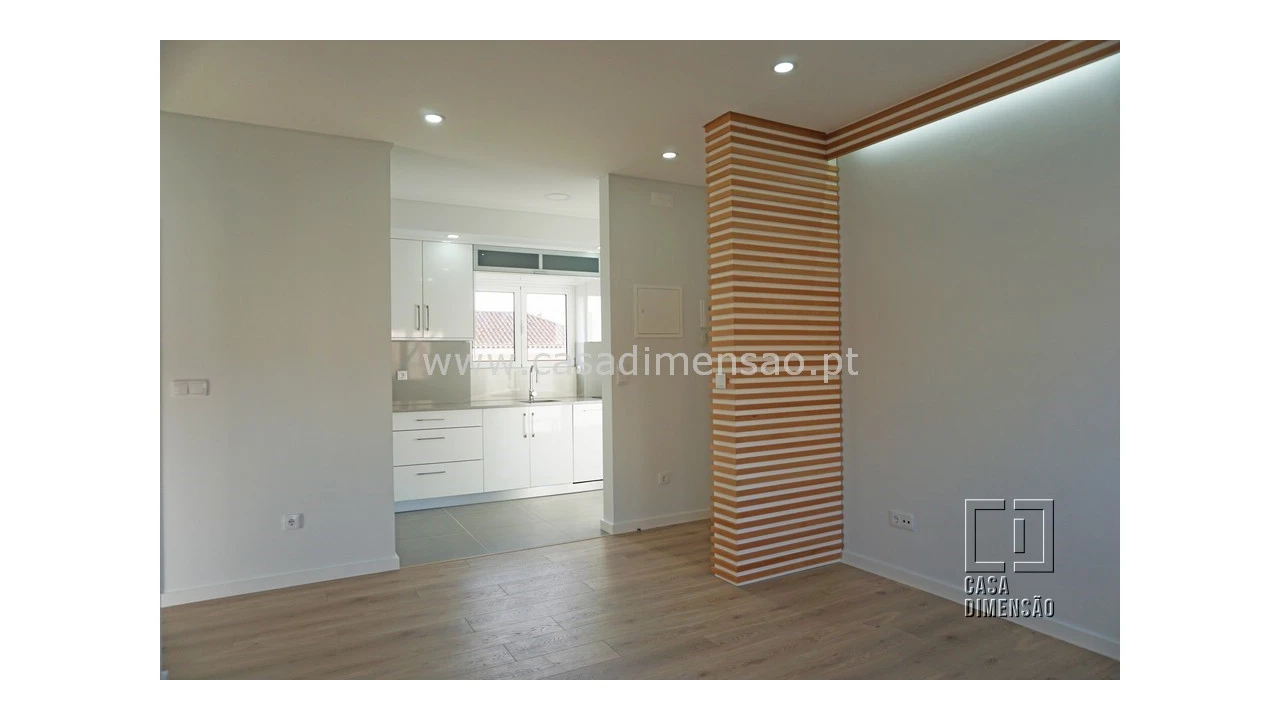 Apartamento T2 para Venda em Alvalade Foto 8