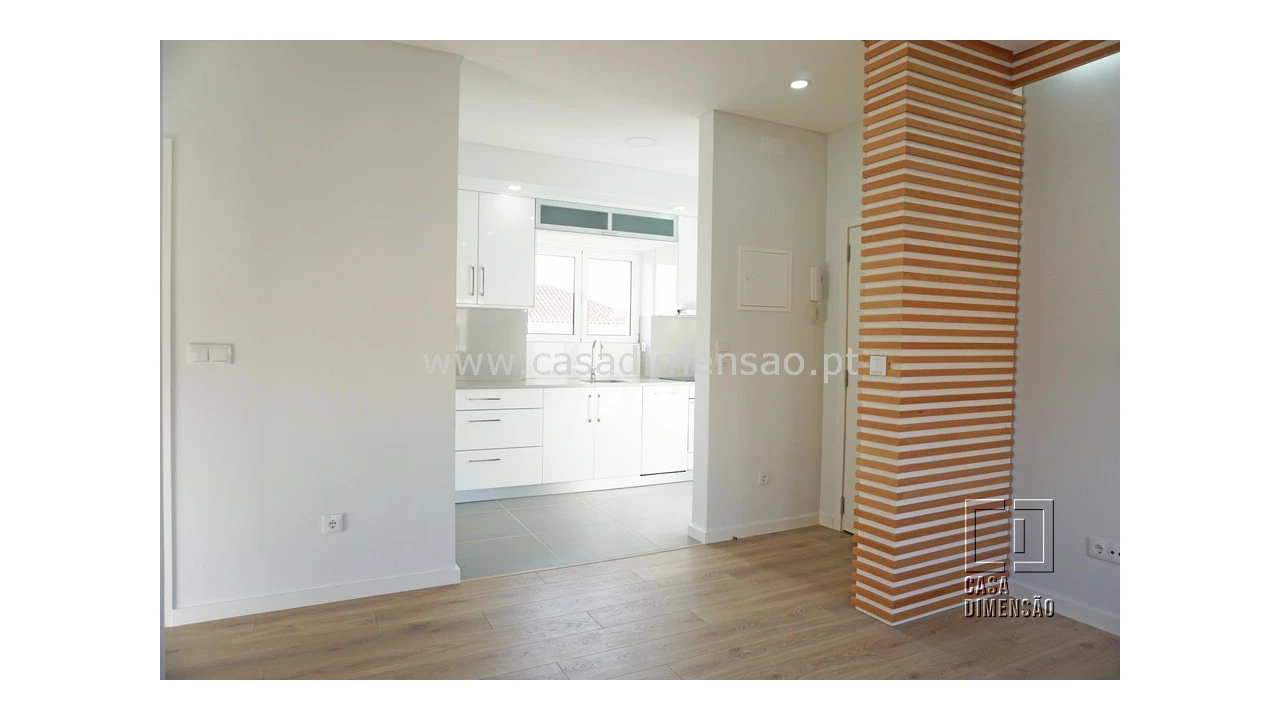 Apartamento T2 para Venda em Alvalade Foto 9