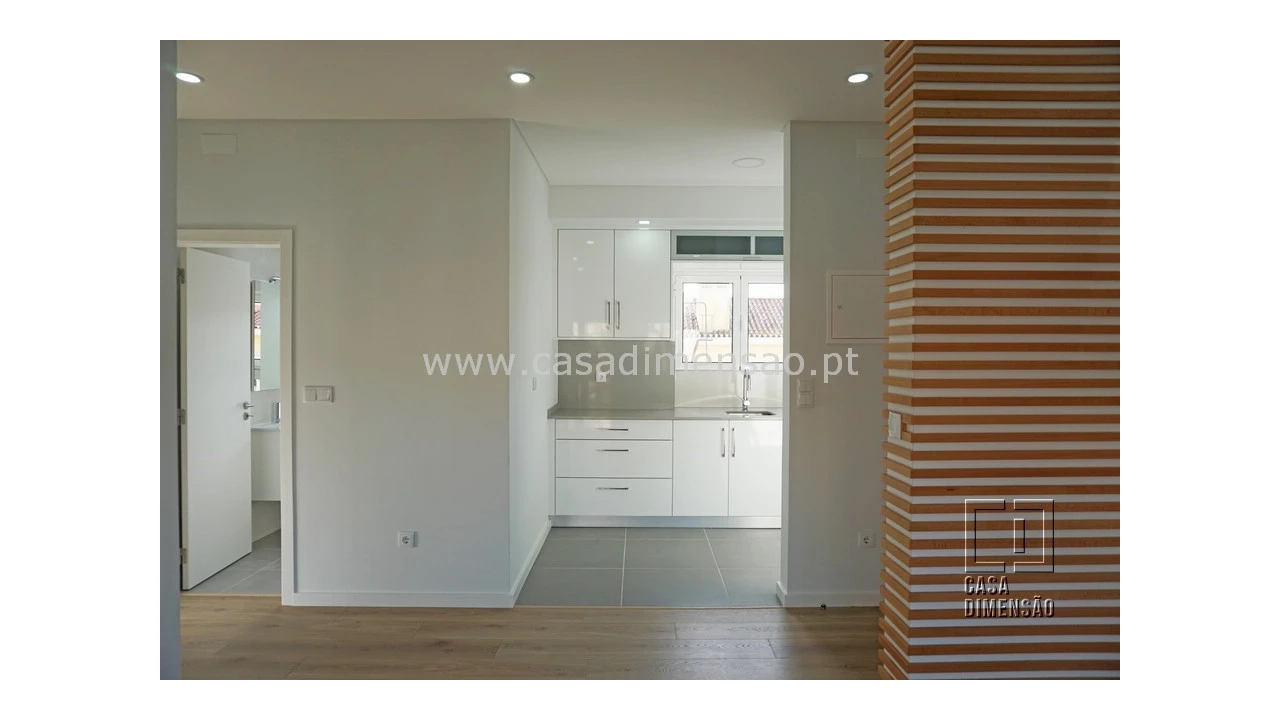 Apartamento T2 para Venda em Alvalade Foto 1