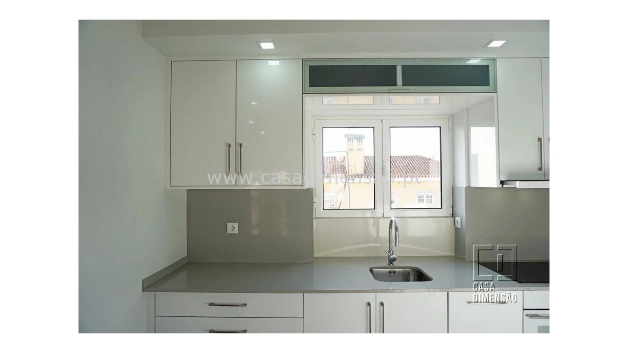 Apartamento T2 para Venda em Alvalade Foto 10