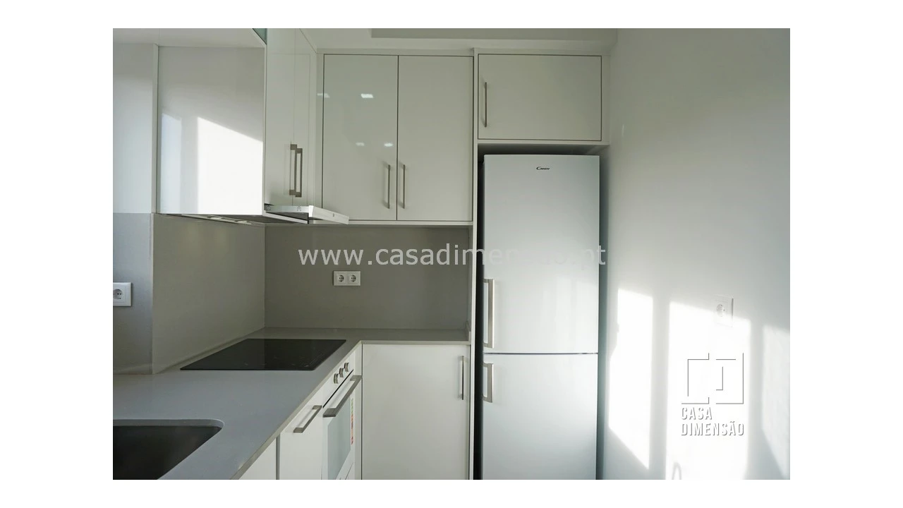 Apartamento T2 para Venda em Alvalade Foto 13