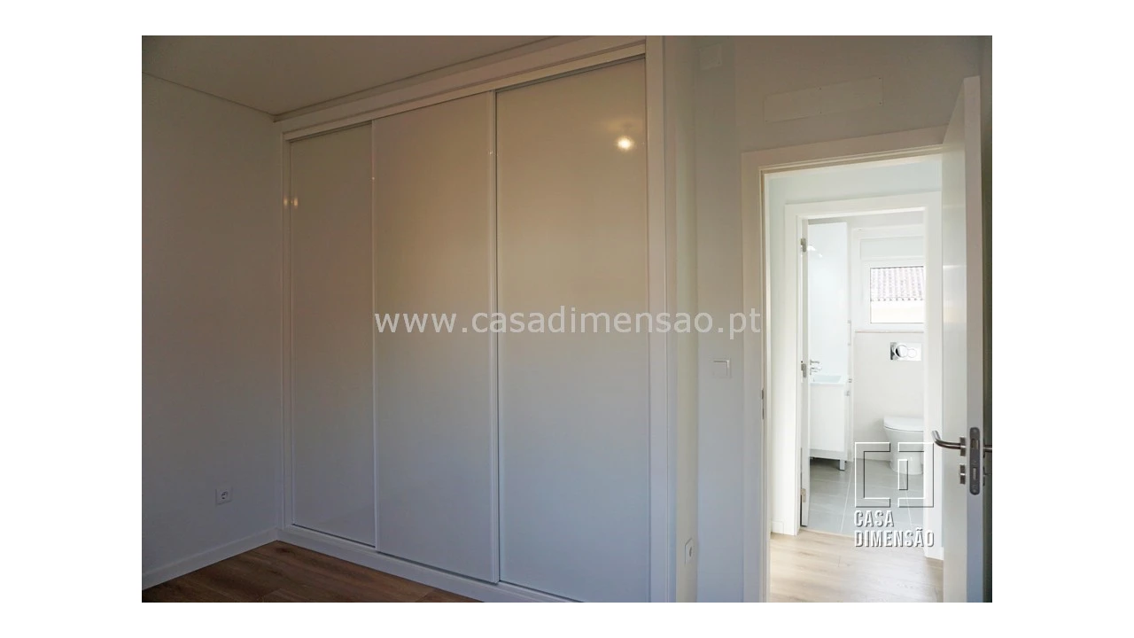 Apartamento T2 para Venda em Alvalade Foto 18