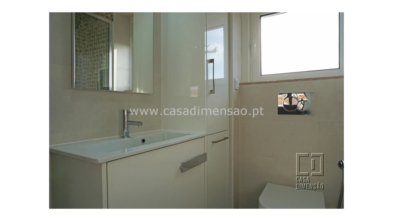 Apartamento T2 para Venda em Alvalade Foto 23