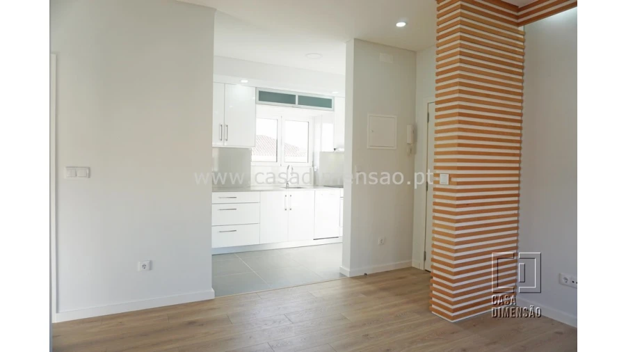 Apartamento T2 para Venda em Alvalade Foto 9