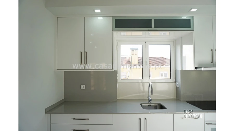 Apartamento T2 para Venda em Alvalade Foto 10