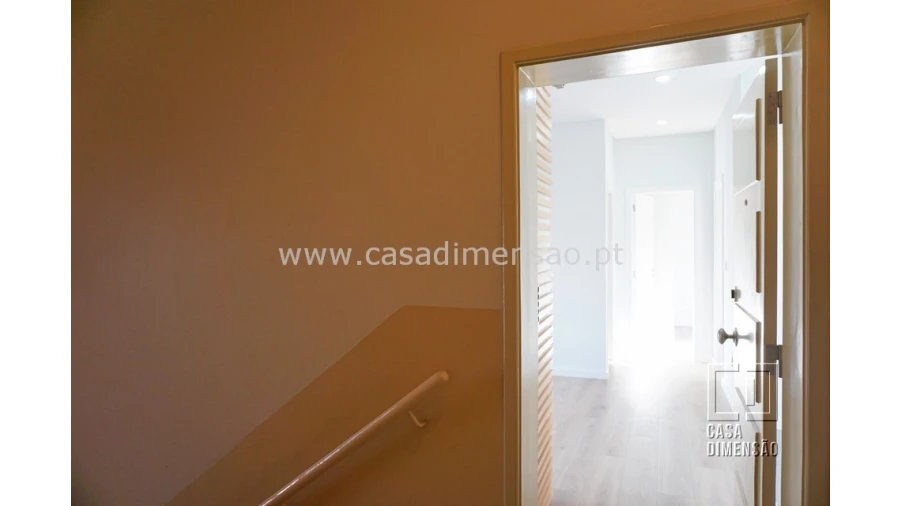 Apartamento T2 para Venda em Alvalade Foto 24