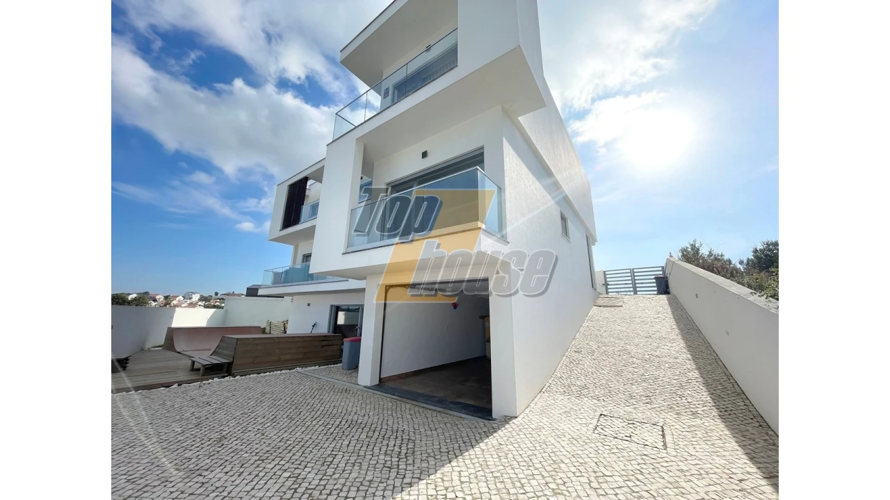 Moradia T4 para Venda em Caparica e Trafaria Foto 3