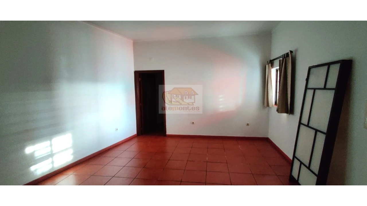 Negócio para Venda em Grândola e Santa Margarida da Serra Foto 1