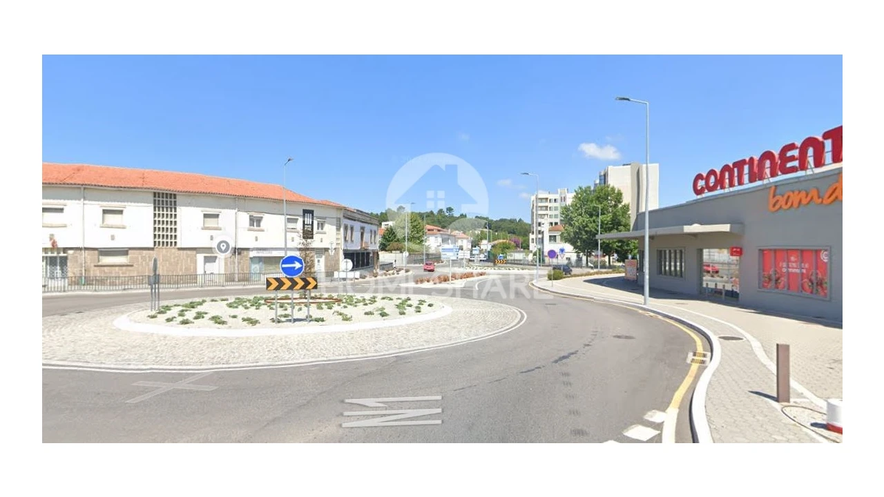 Negócio para Venda em Pedroso e Seixezelo Foto 1