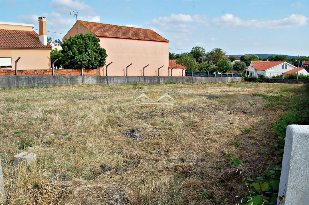 Terreno para Venda em São João Baptista e Santa Maria dos Olivais Foto 2