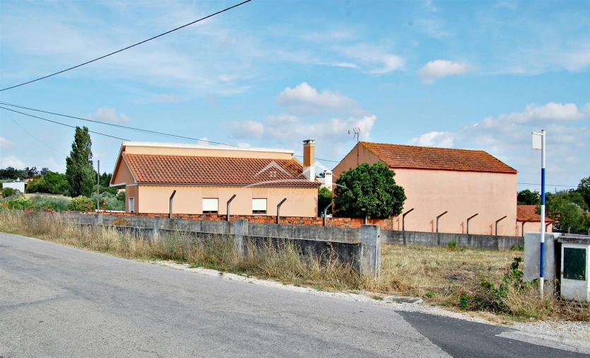 Terreno para Venda em São João Baptista e Santa Maria dos Olivais Foto 3