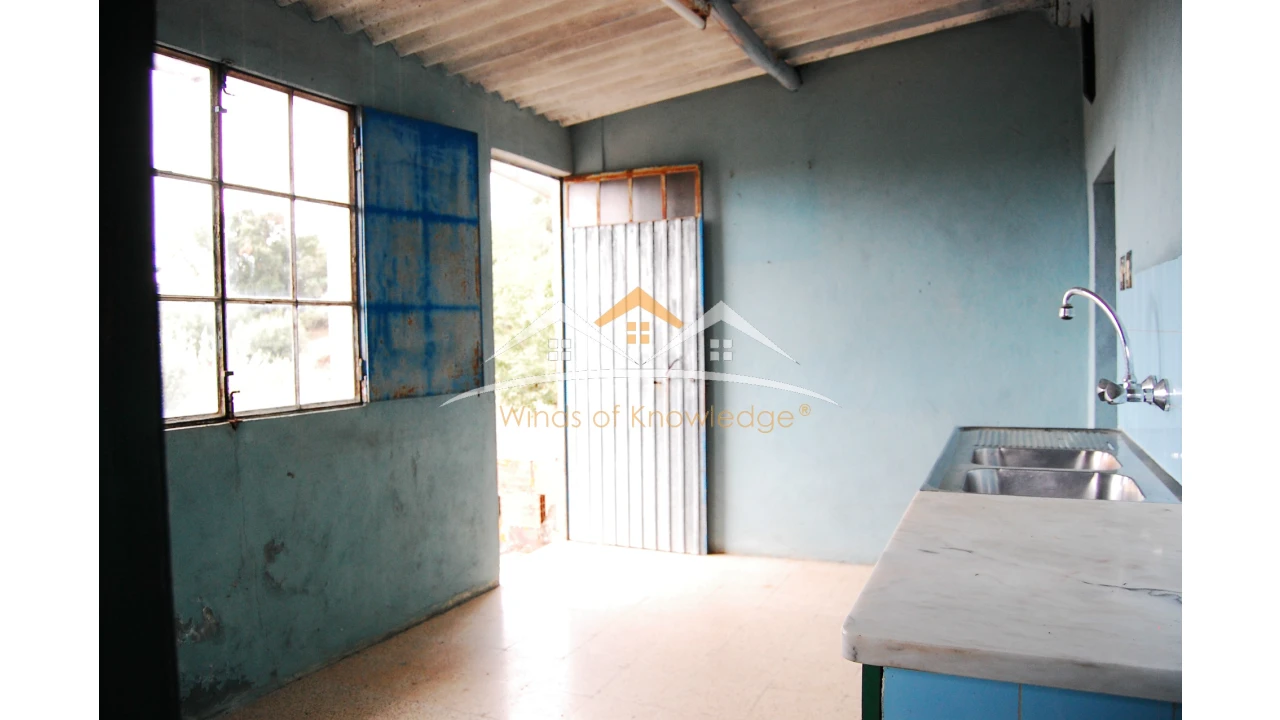 Moradia T3 para Venda em Além da Ribeira e Pedreira Foto 3