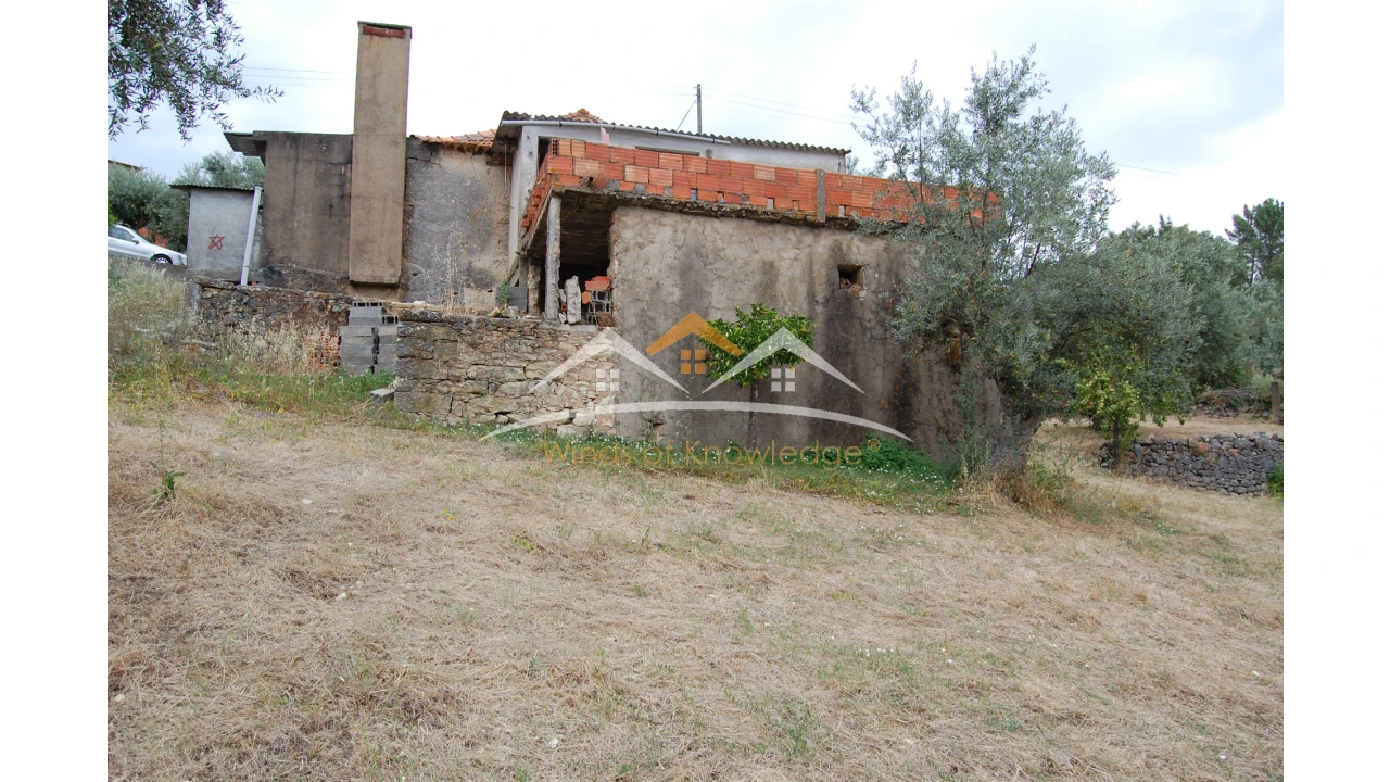 Moradia T3 para Venda em Além da Ribeira e Pedreira Foto 10