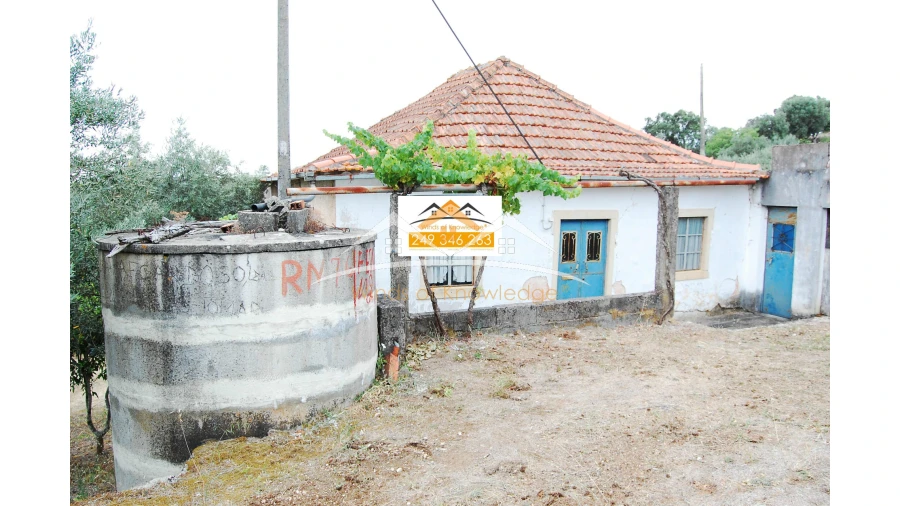 Moradia T3 para Venda em Além da Ribeira e Pedreira Foto 1