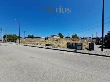 Terreno para Venda em São João Baptista e Santa Maria dos Olivais